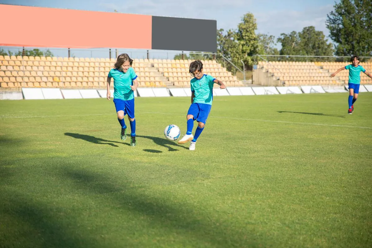 中国3-1战胜法国成功卫冕 第12次捧起汤姆斯杯再创辉煌
